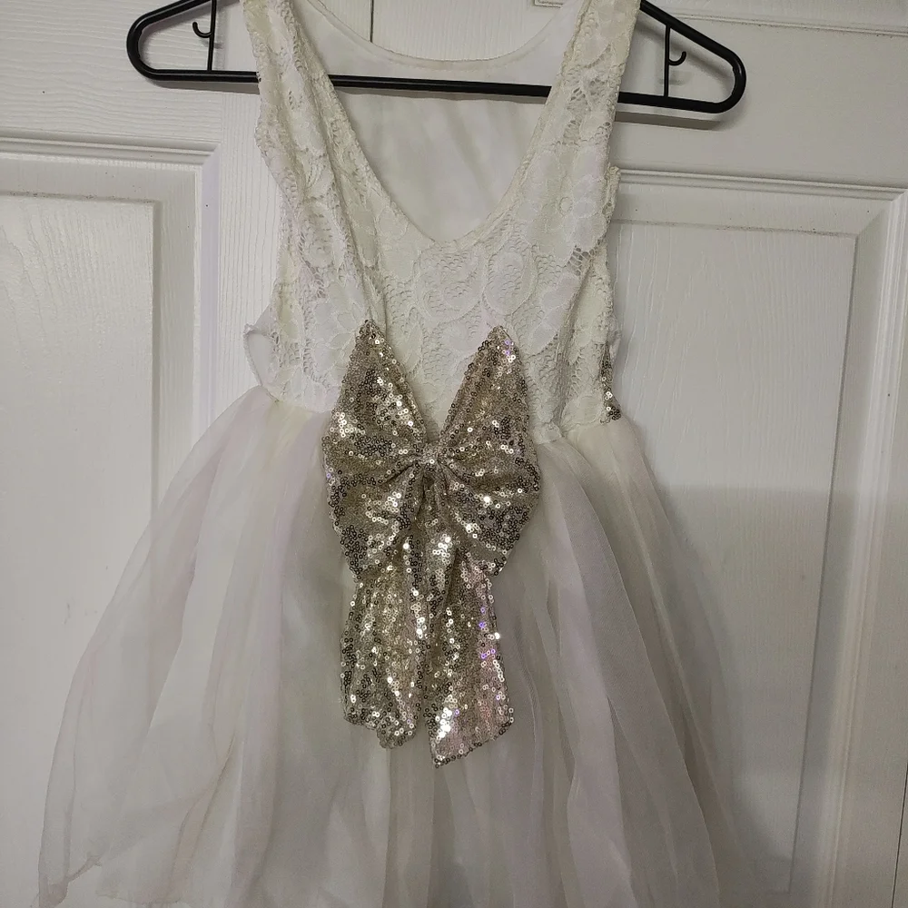Dress - Picture 2 of 2